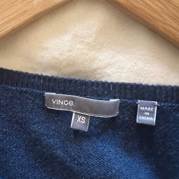 VINCE Raglan Cropped Sweater - Picture 5 of 5